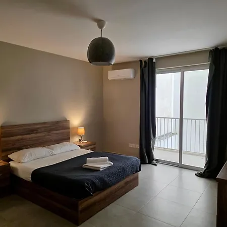 Spacious 3 Bedroom In 세인트폴스베이