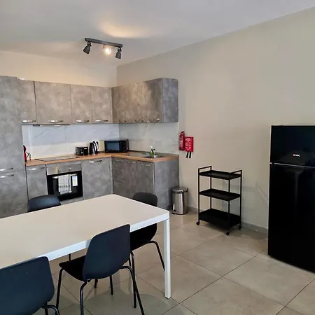 아파트 Spacious 3 Bedroom In 세인트폴스베이